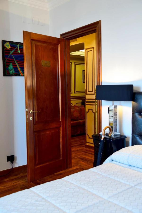 Regal House Roma Navigatori 23 Hotel Kültér fotó