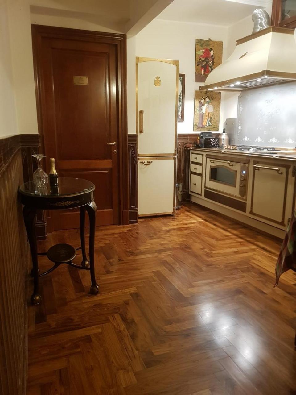 Regal House Roma Navigatori 23 Hotel Kültér fotó