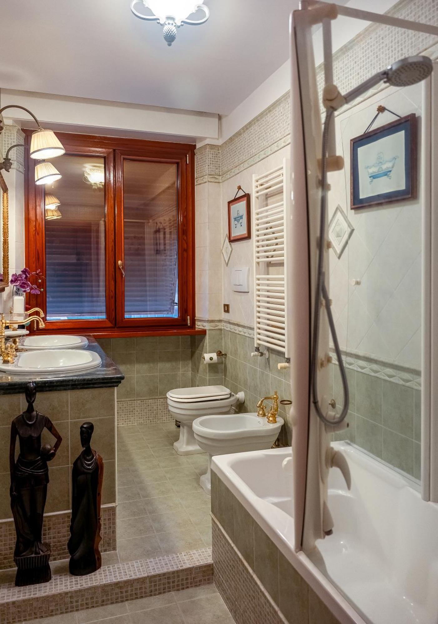 Regal House Roma Navigatori 23 Hotel Kültér fotó
